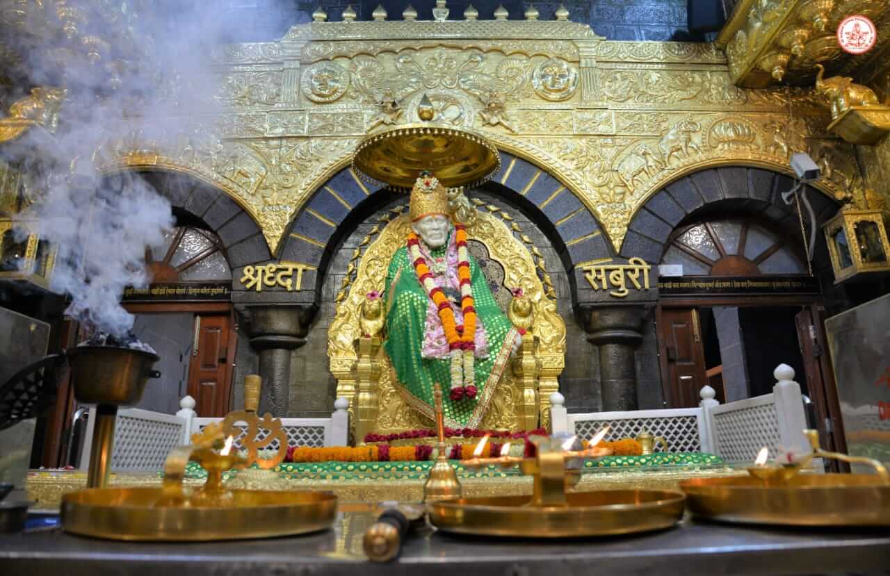 Shri Shirdi Sai Baba Temple, Maharashtra - Pujasthan
